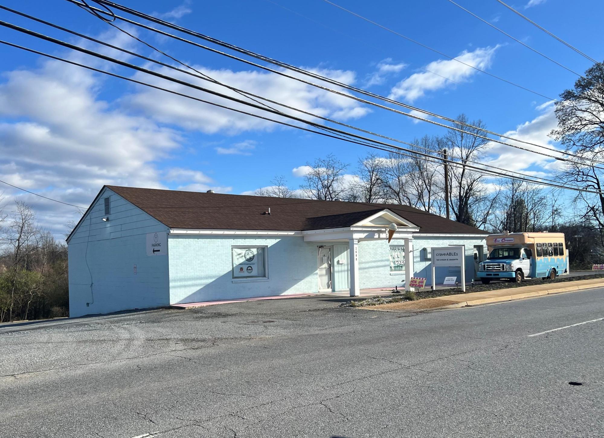 Freestanding Building - High Traffic Location