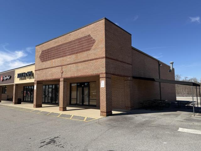 Gray Station Shopping Center - Endcap Space