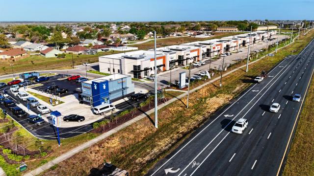 Berry Plaza-Building 8 - 9,000 sf +New 2500/s