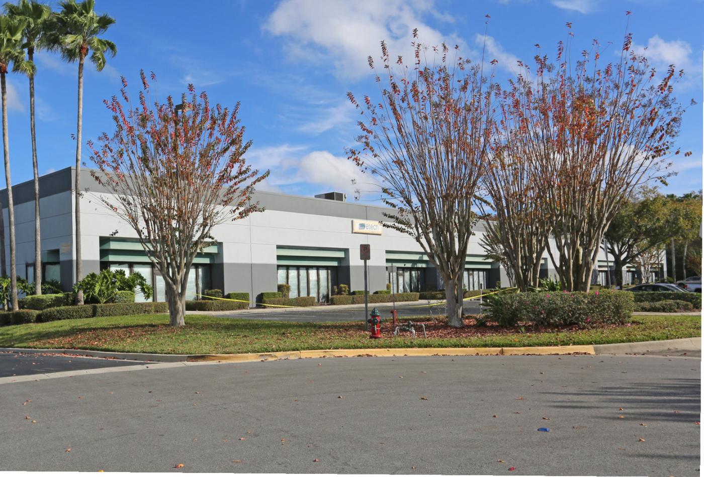 Airport Commerce Center