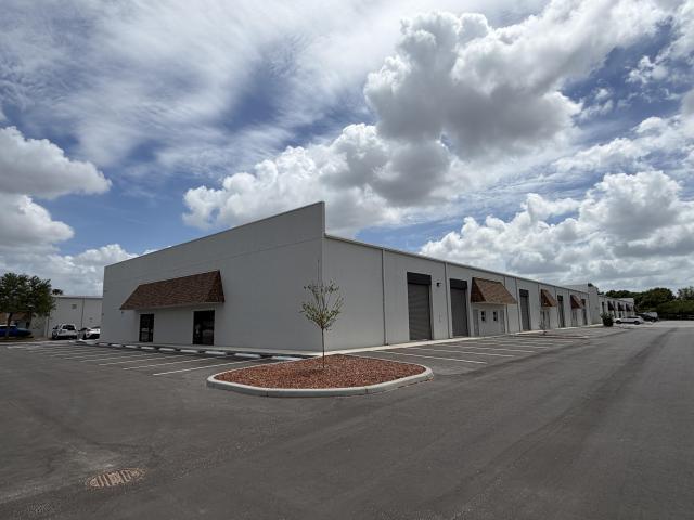 Central PInellas (Ulmerton Rd) Industrial Bay