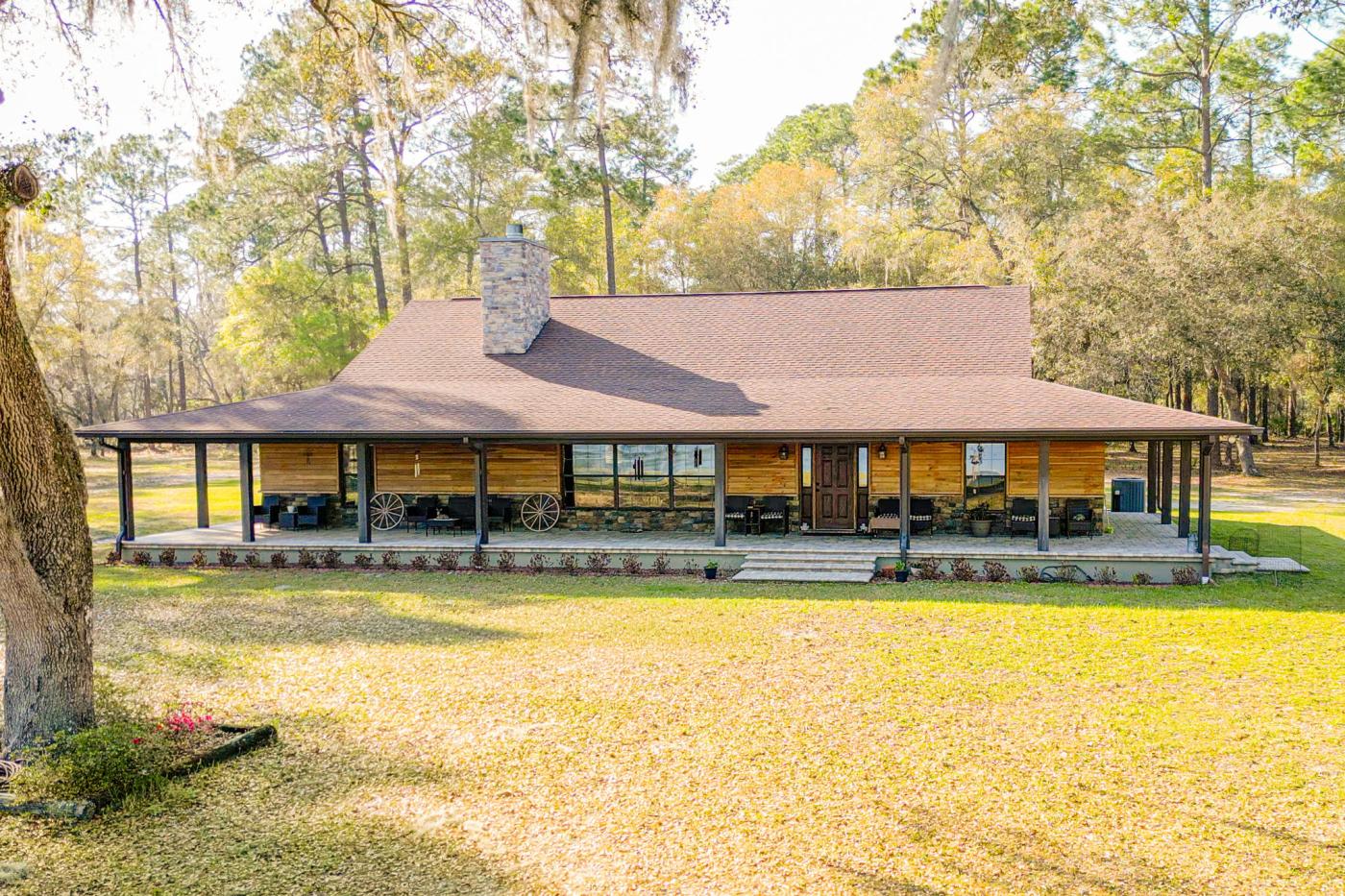 Ocala’s Silver Springs Estate on Lake Fore
