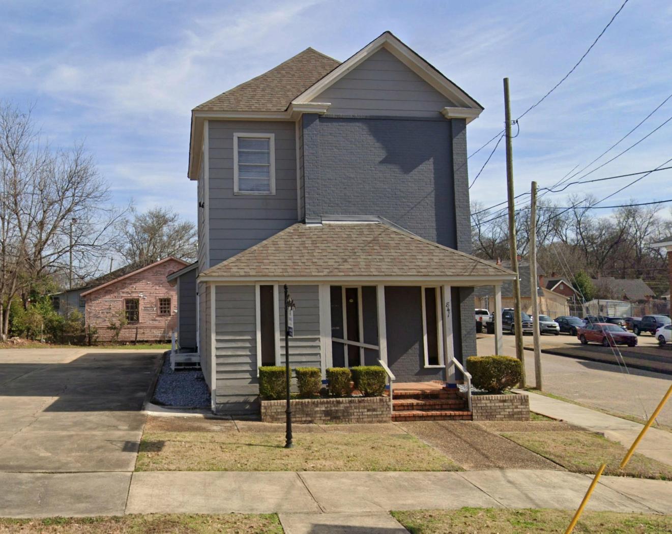 847 S. Perry St.