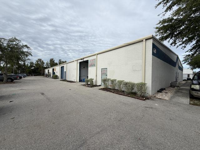 End-Cap Flex Warehouse Available