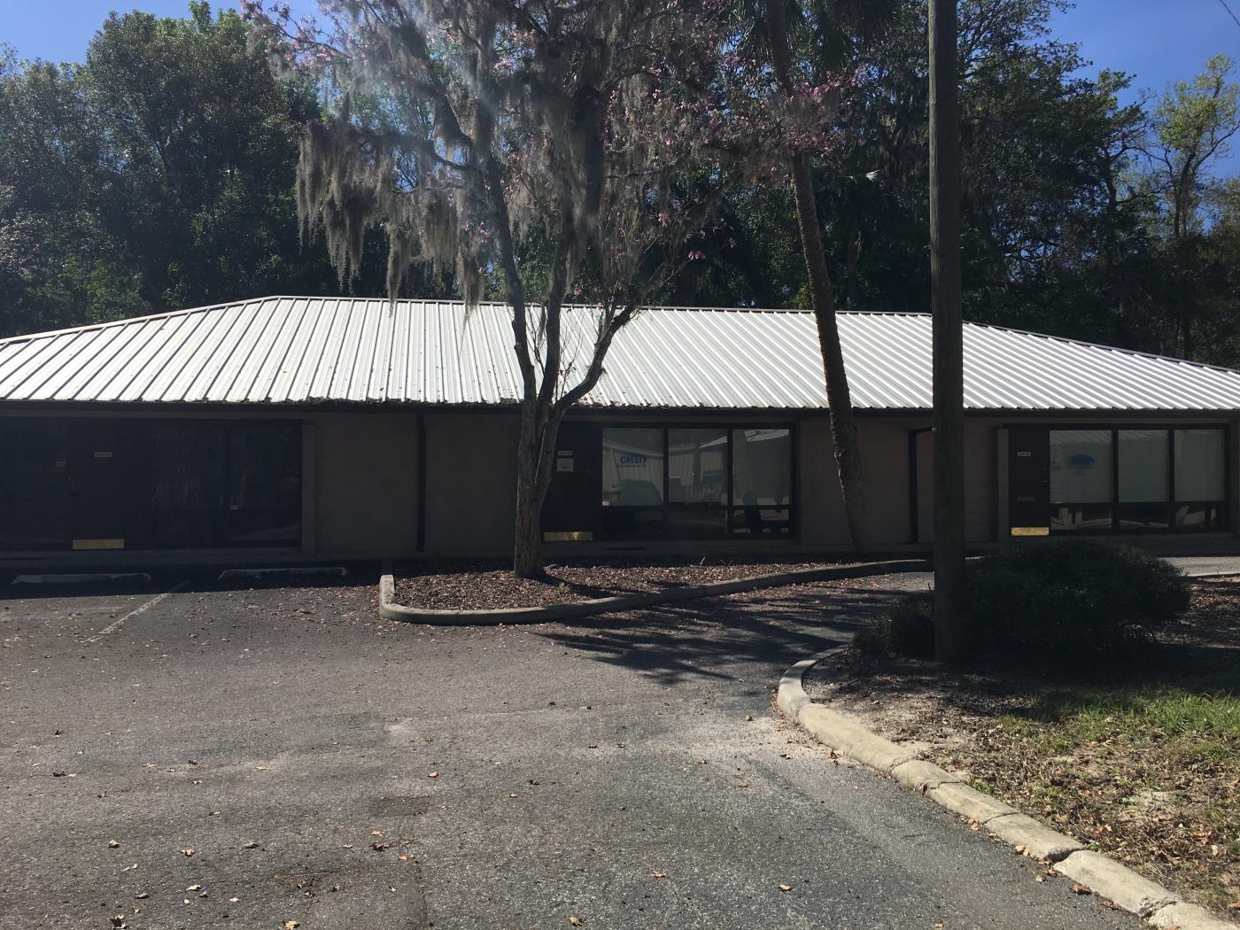 Oviedo Offices For Sale or Lease