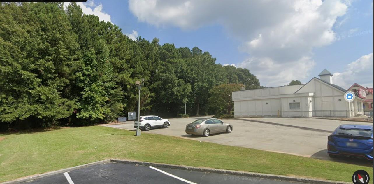 Premier Big-Box Retail Corridor Location