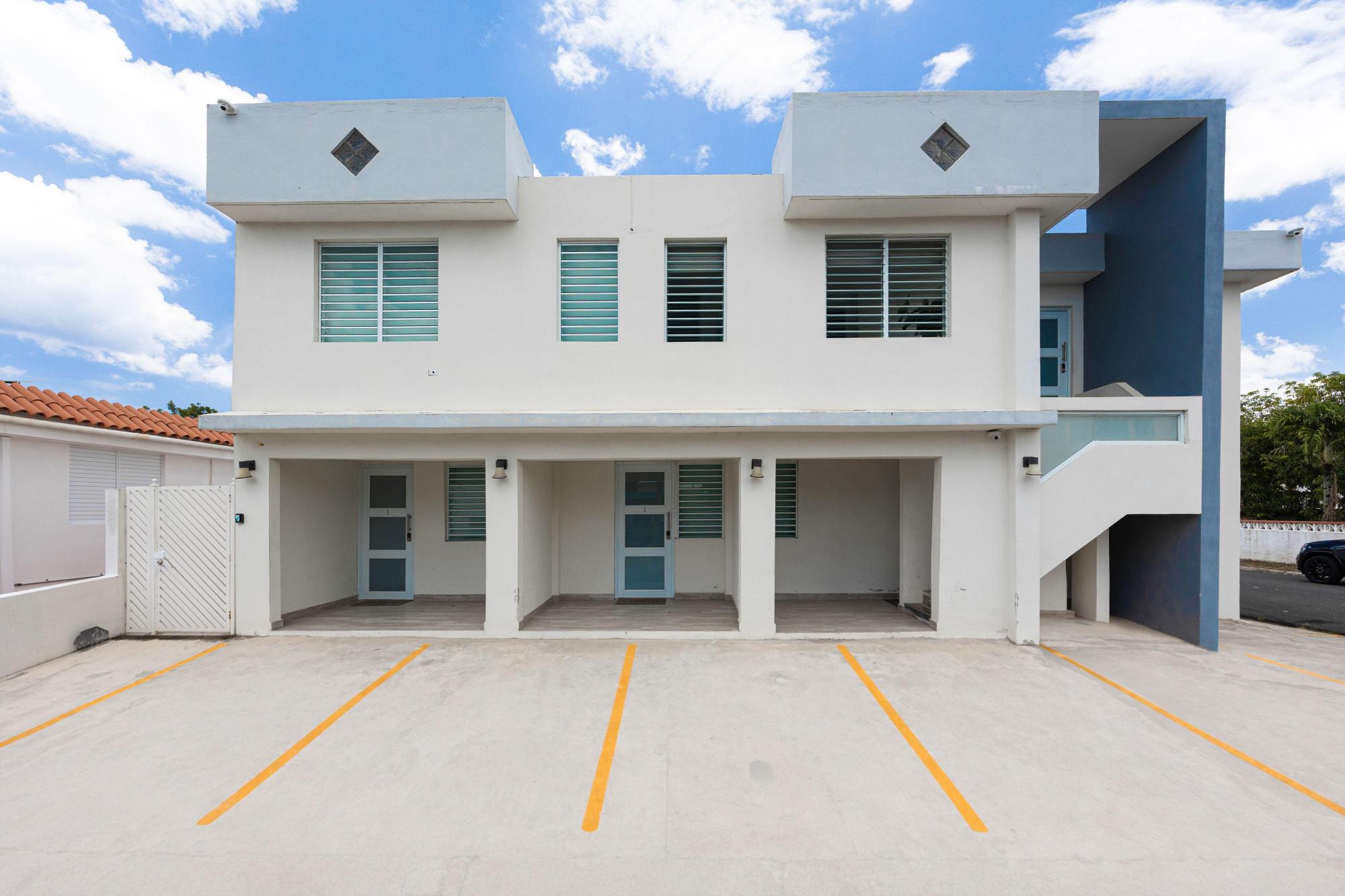 2-Story Income Property, Levittown Lakes