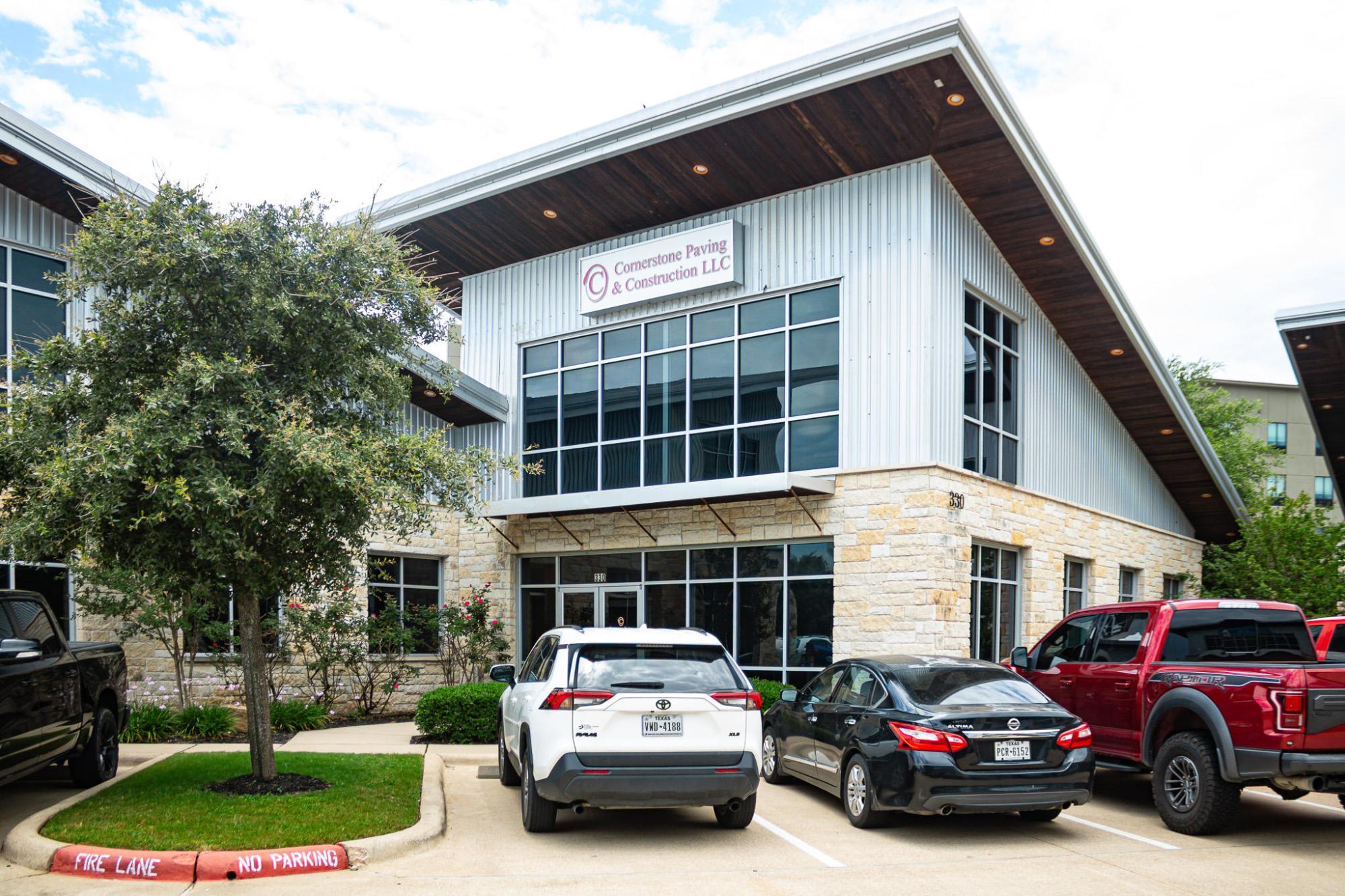 3091 University Dr E Unit 330