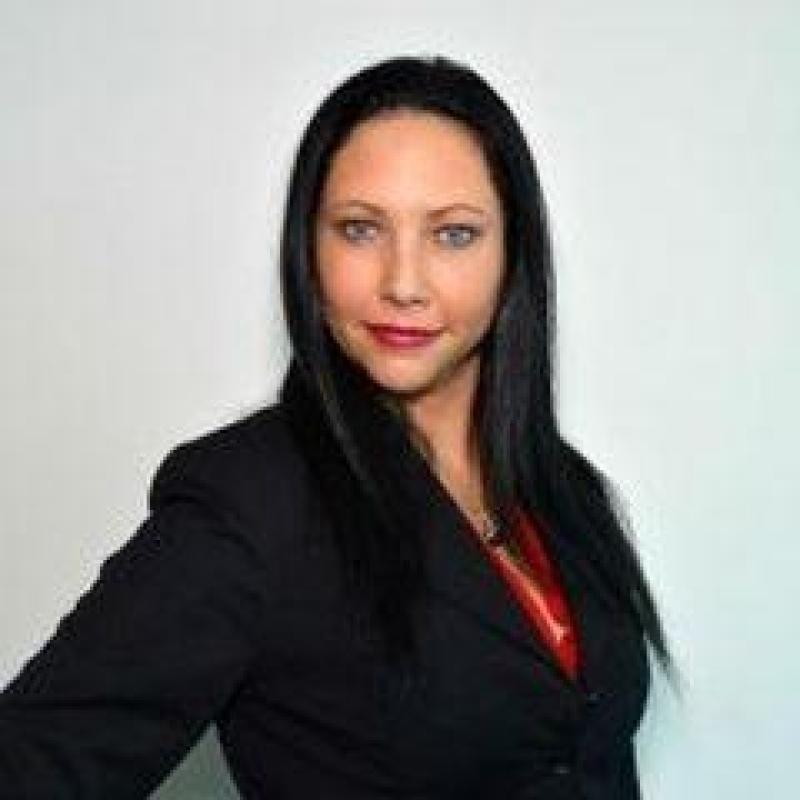 Lesley Hansen