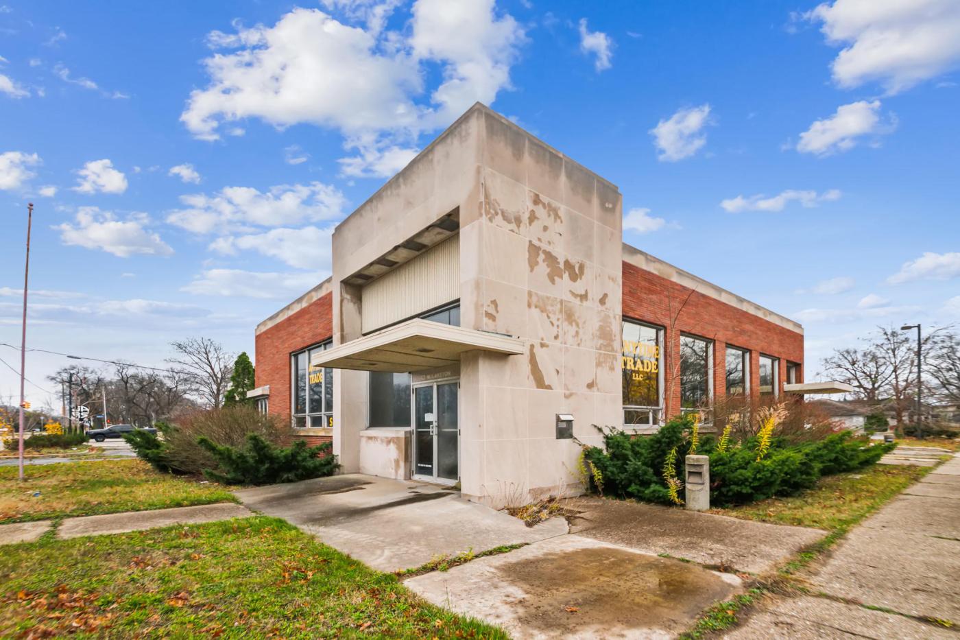 Muskegon - Freestanding Retail - Former Bank