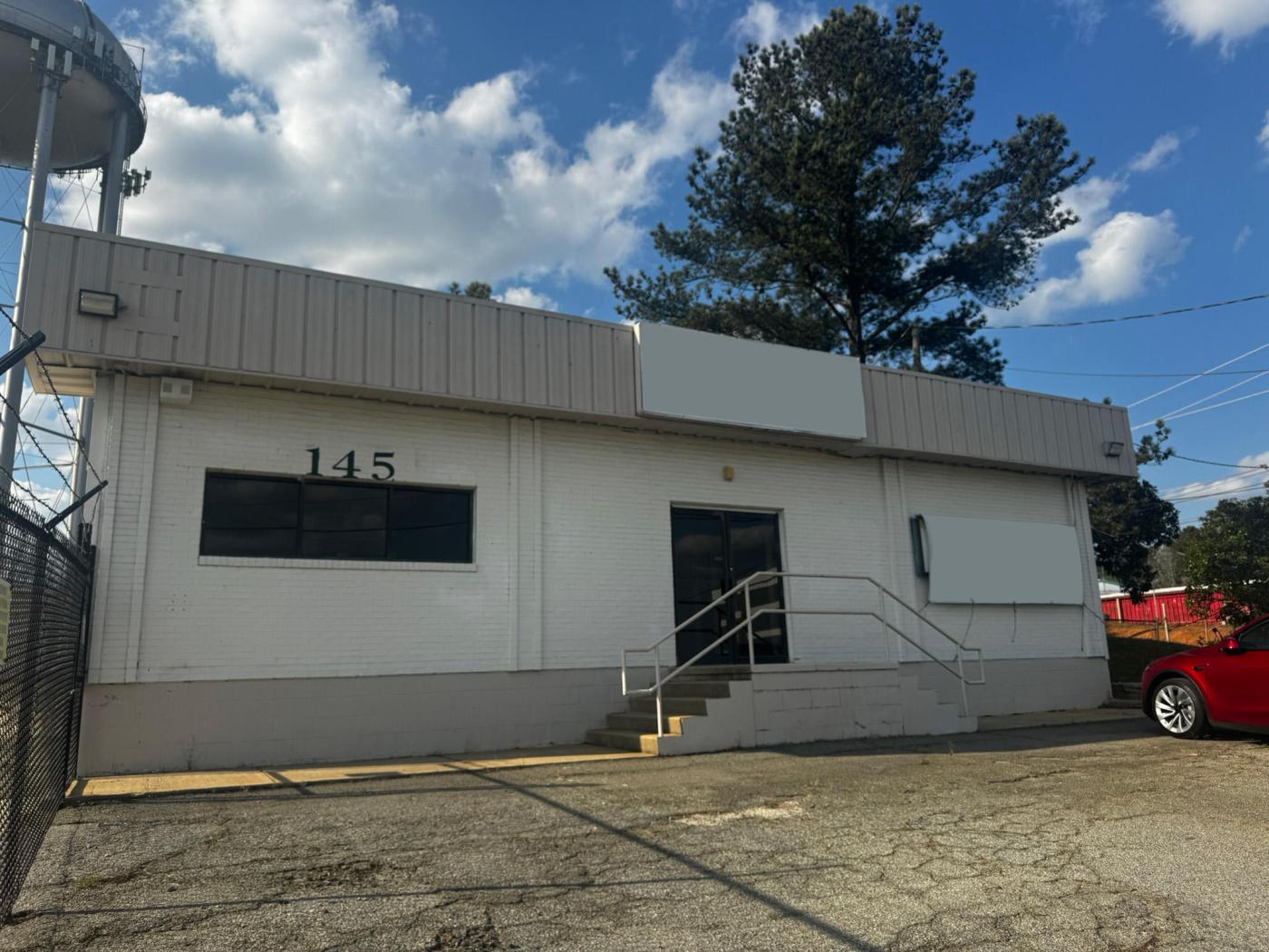 Warehouse with Office For Lease