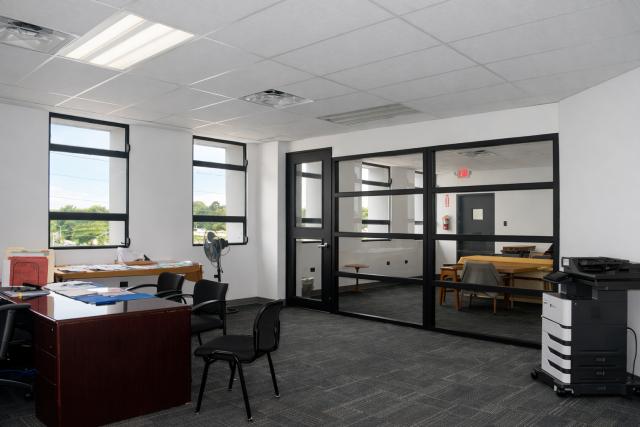 Bayamón Office Center 900 SF Executive Office