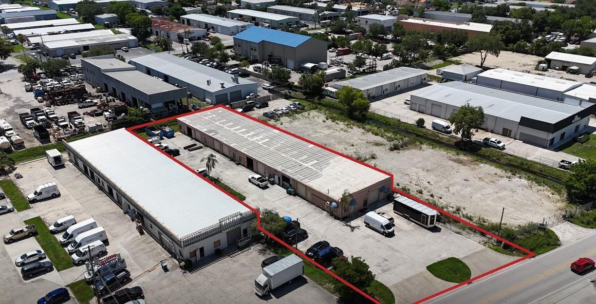 11,056 SF Industrial Building