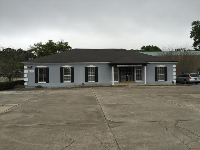 6161 Arlington Expressway