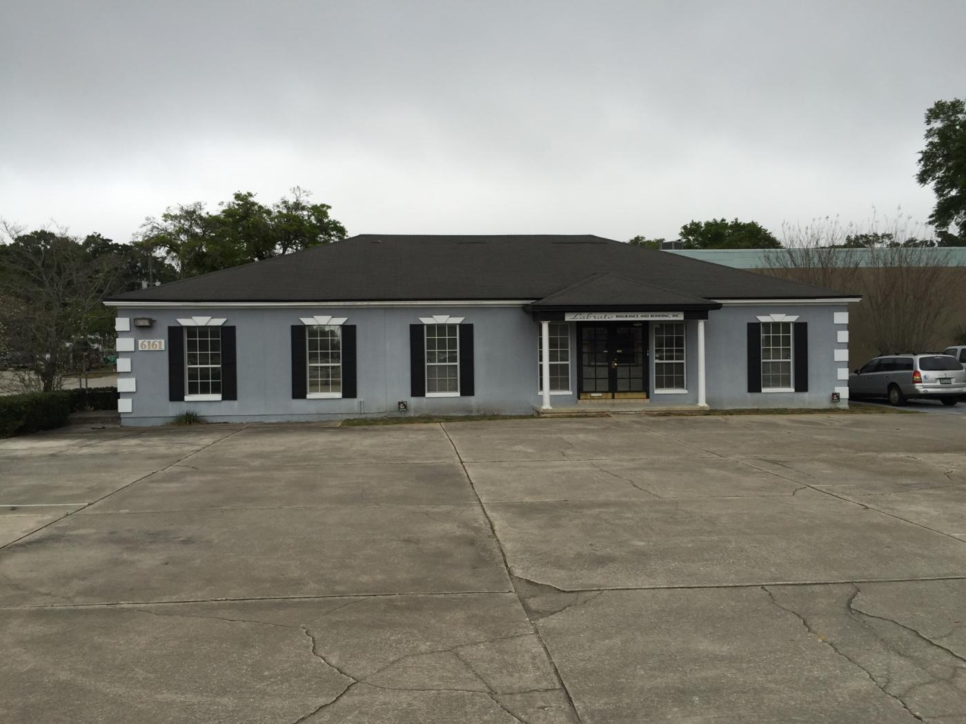6161 Arlington Expressway