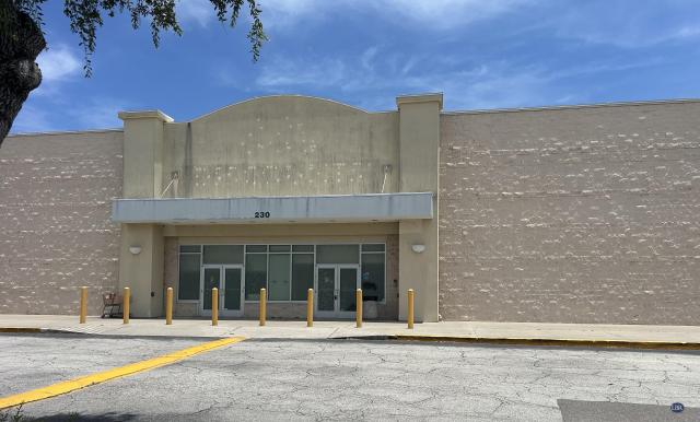 230 N Courtenay Pkwy