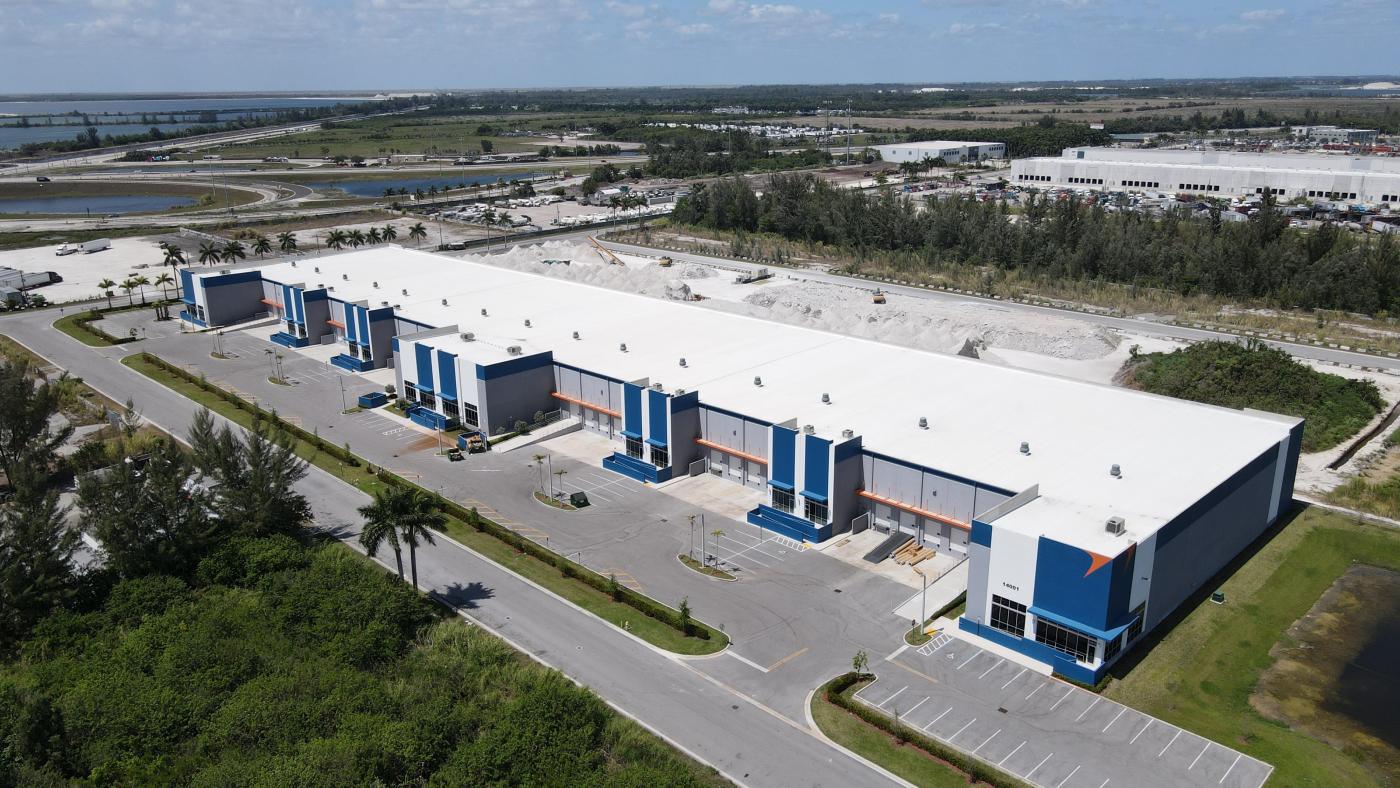 ±8,968 | Dock-High Warehouse |Hialeah Gardens