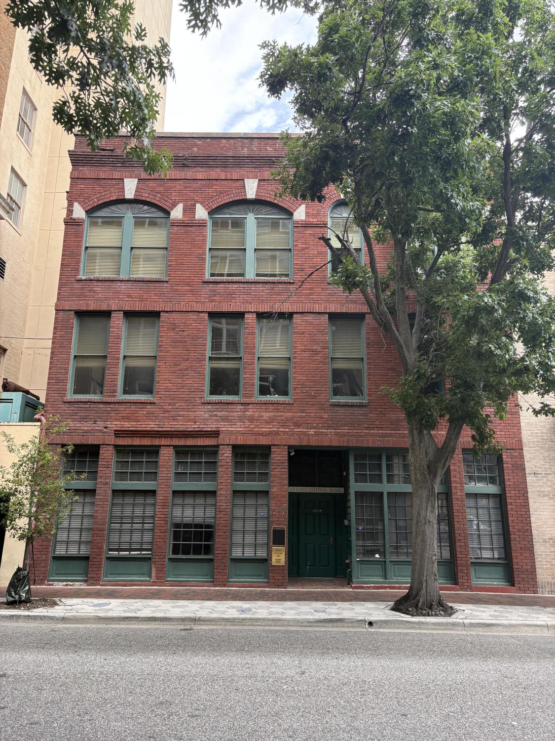 3-Story DTO Office/Retail Building For Sale
