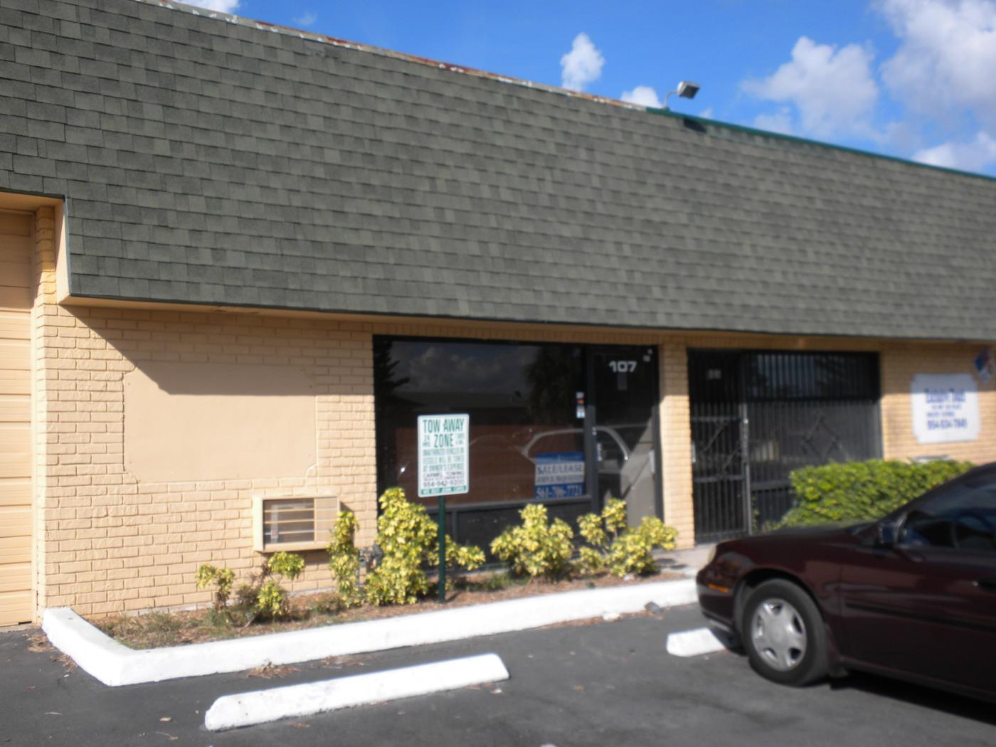 Automotive Warehouse Bay