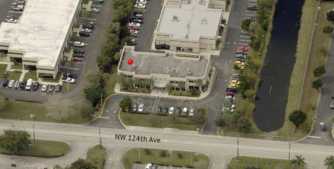 For Sale Office/Warehouse 3,700 SF