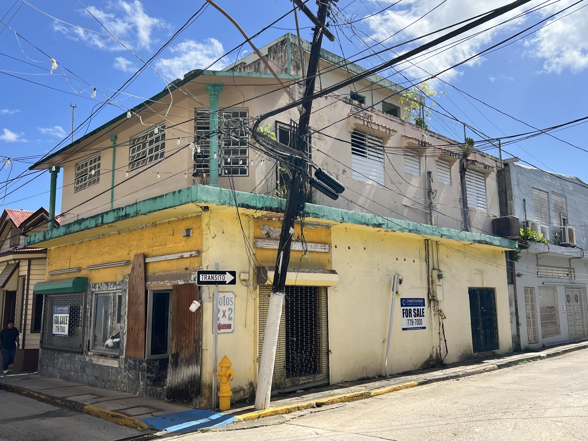 Manatí Mixed-Use Property FOR SALE