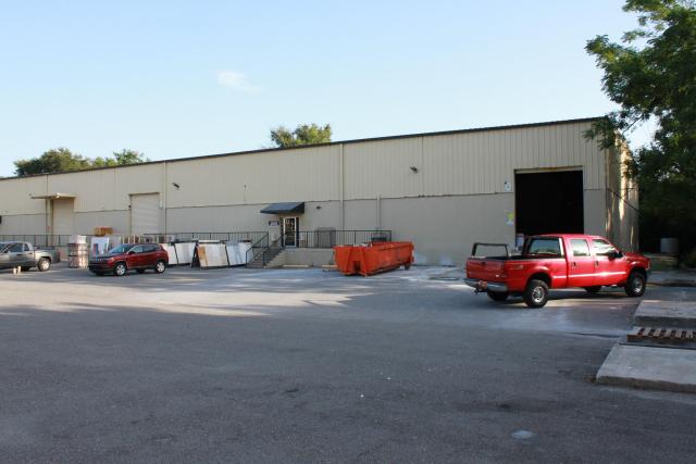 Grade Level Warehouse Space