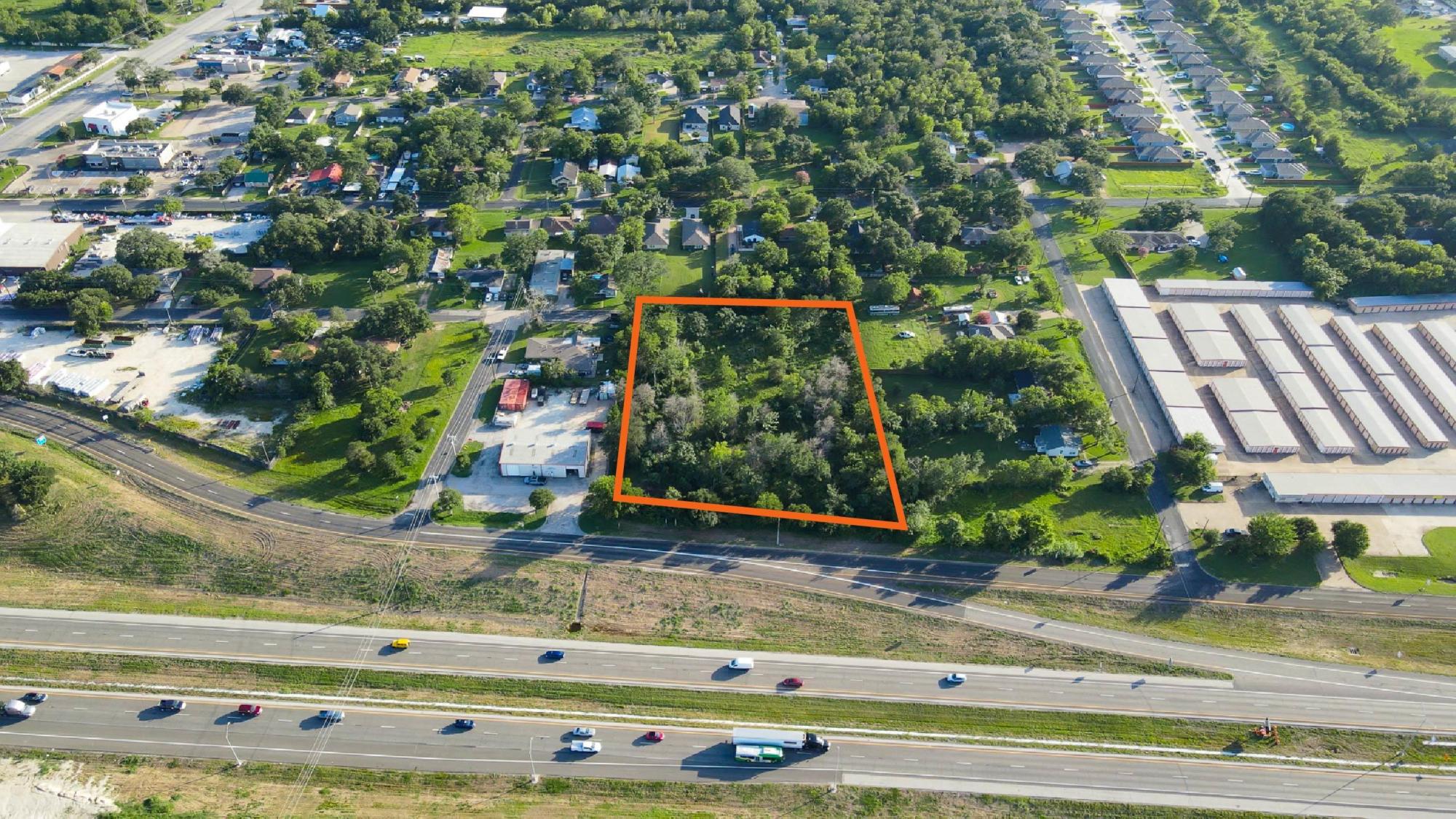 ± 2.04 Acres on Hwy 6 | Bryan, TX