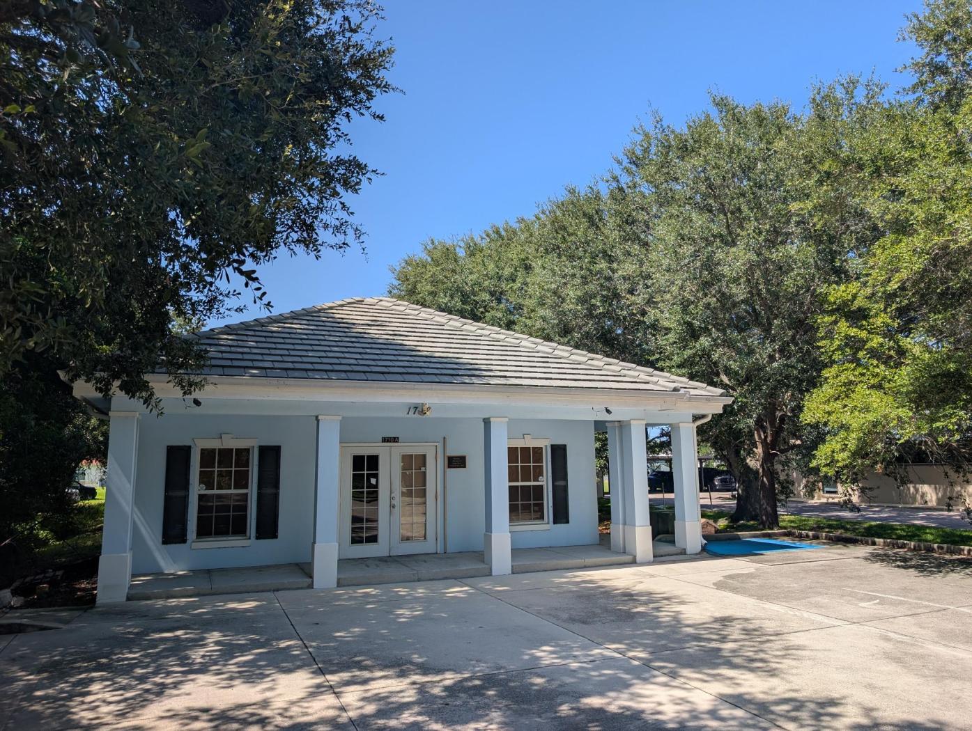 Standalone Medical Condo In Medical Corridor!