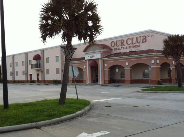 Retail Bldg on A1A IHB - Fmr. Fitness Club