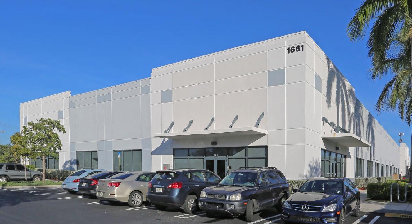 Centrepark West - 1661 Worthington