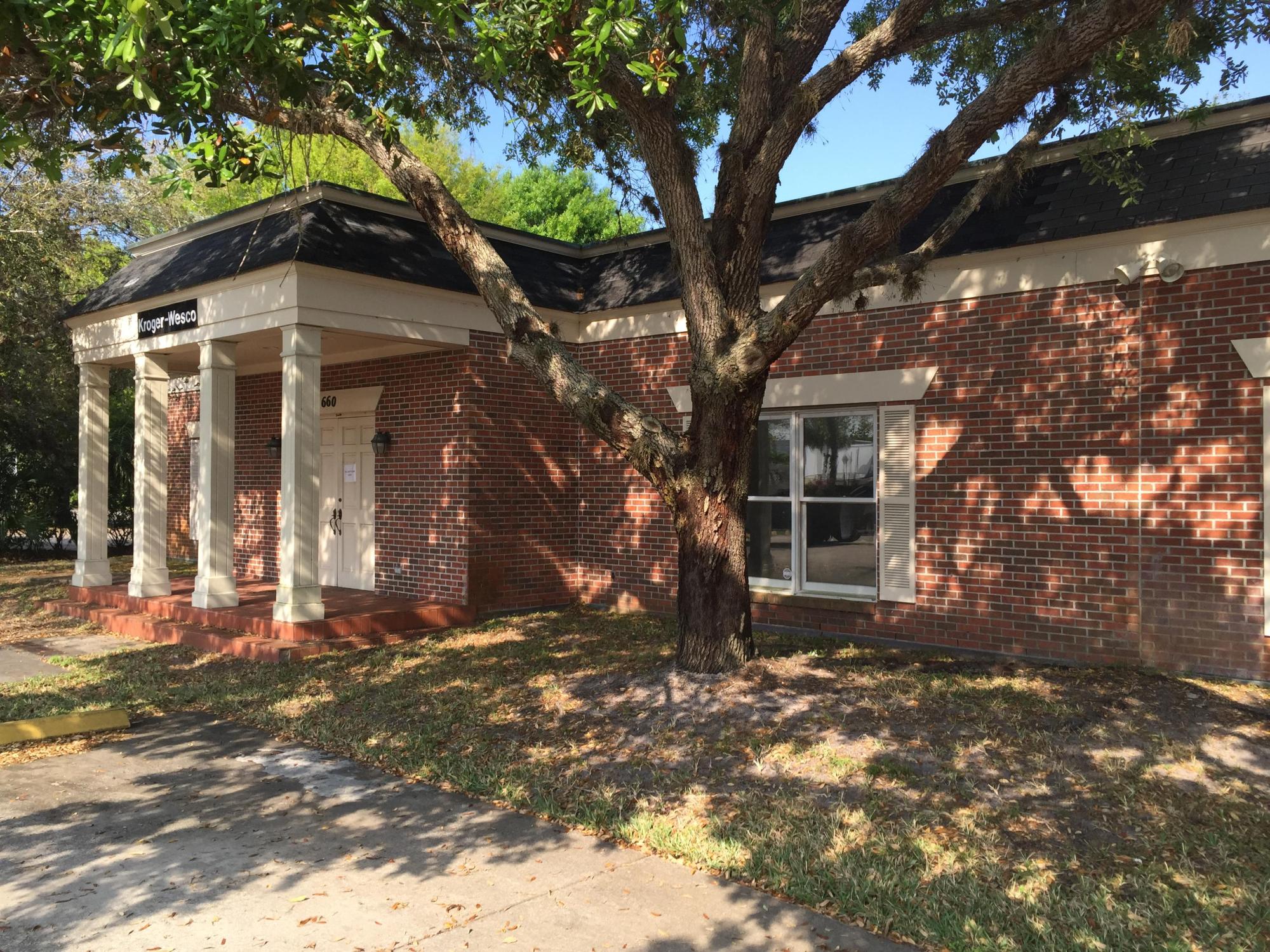 5,304 SF Office Building On U.S. 1 For Sale