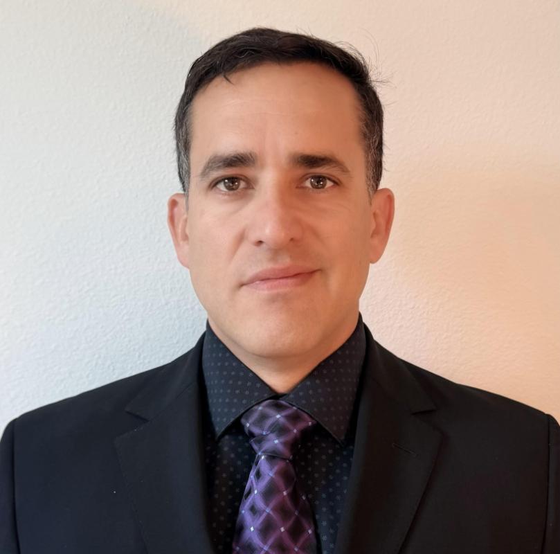 Dan Gil - Commercial Real Estate & Business Advisor - Broker