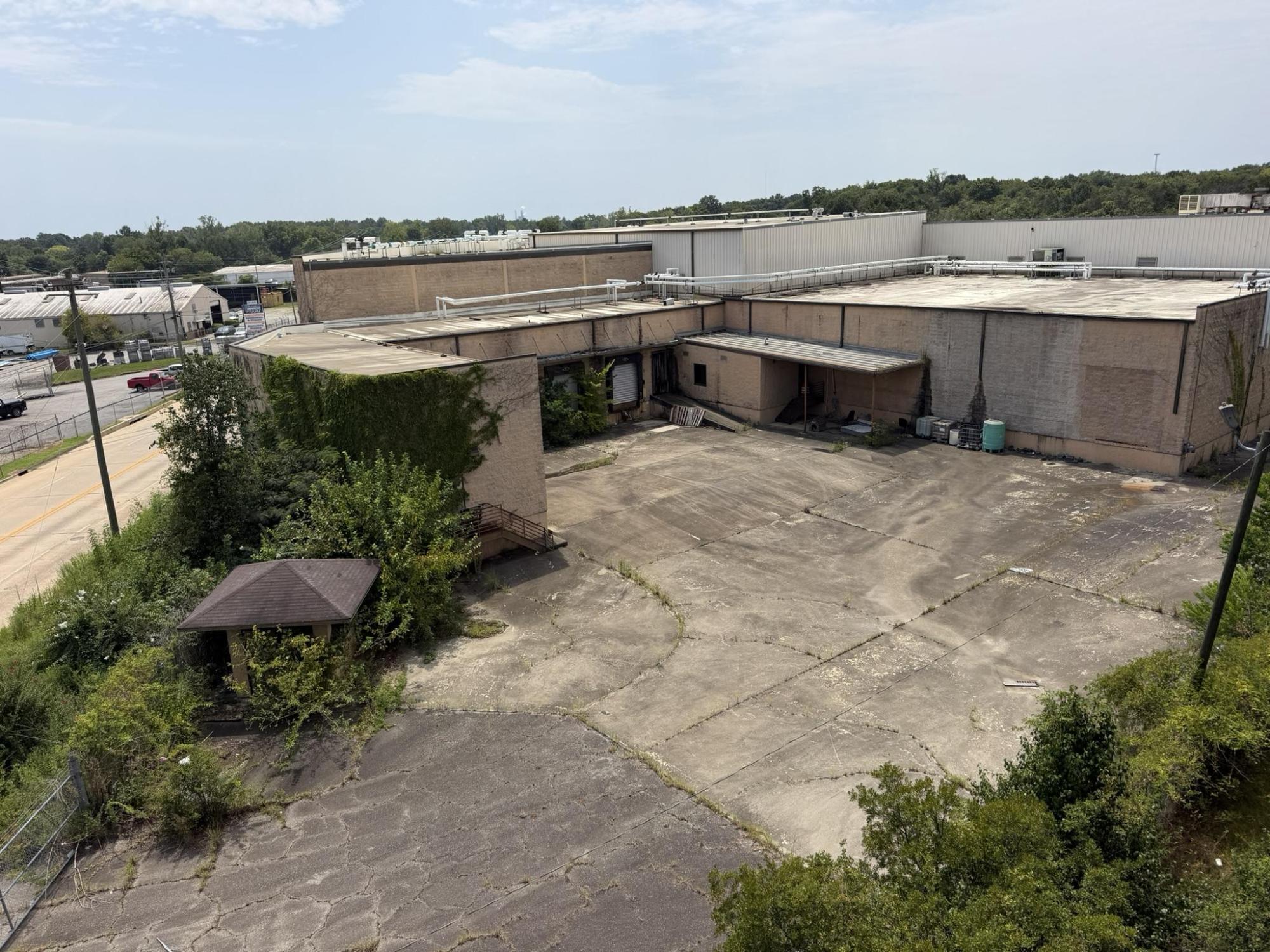 Industrial Property For Sale!