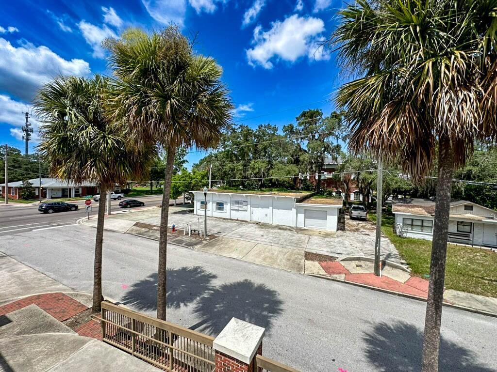 Downtown Apopka Main St.  3,470 Sqft Building