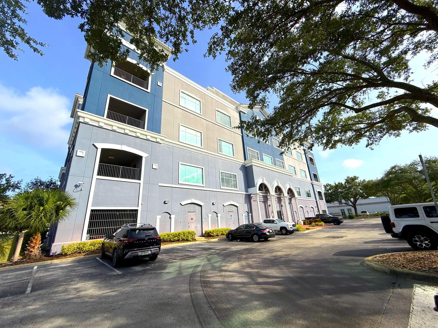 1743 Park Center Drive - 7% CAP