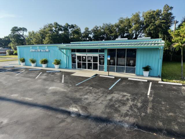 Warehouse/Showroom For Sale