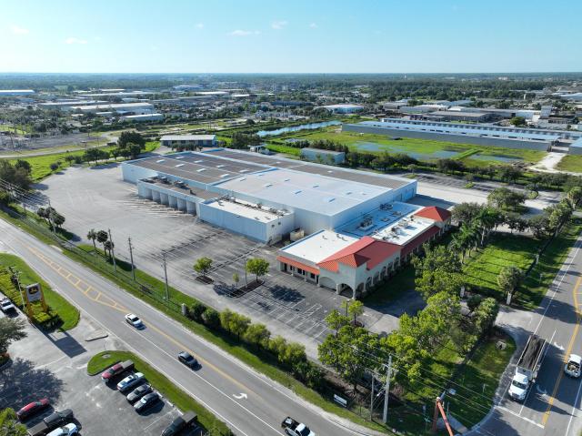 Industrial Warehouse Facility on 13.3 AC!