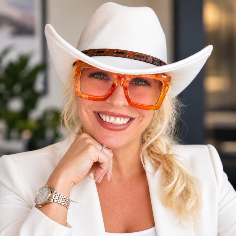 Cassandra Eckert Realtor® | USN Veteran