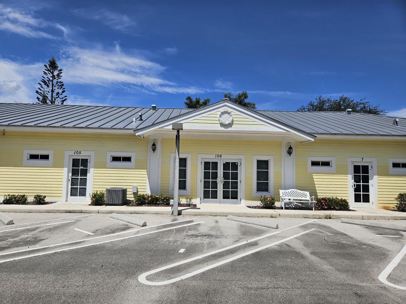 1,000 SF Professional Office Suites