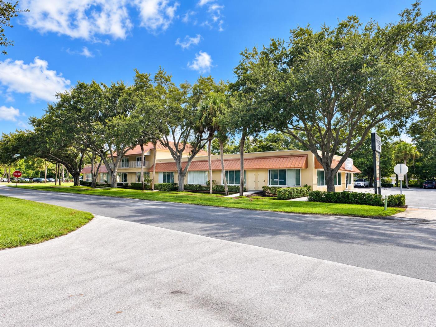Professional/Medical Office Bldg.