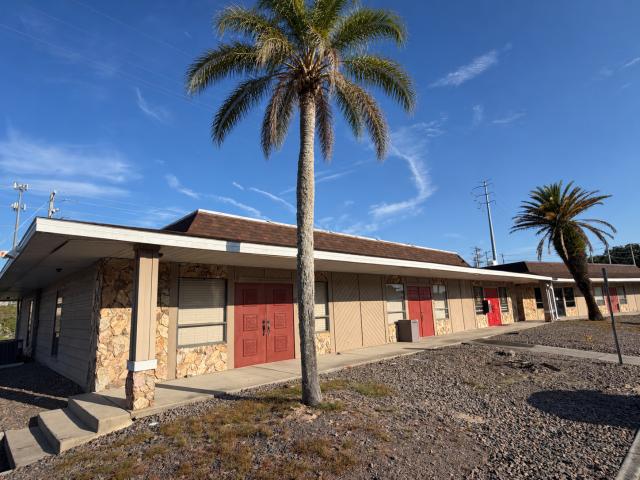 Wyndlake Plaza
