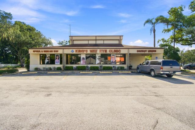 Brandon Freestanding Medical/Retail w/Parking
