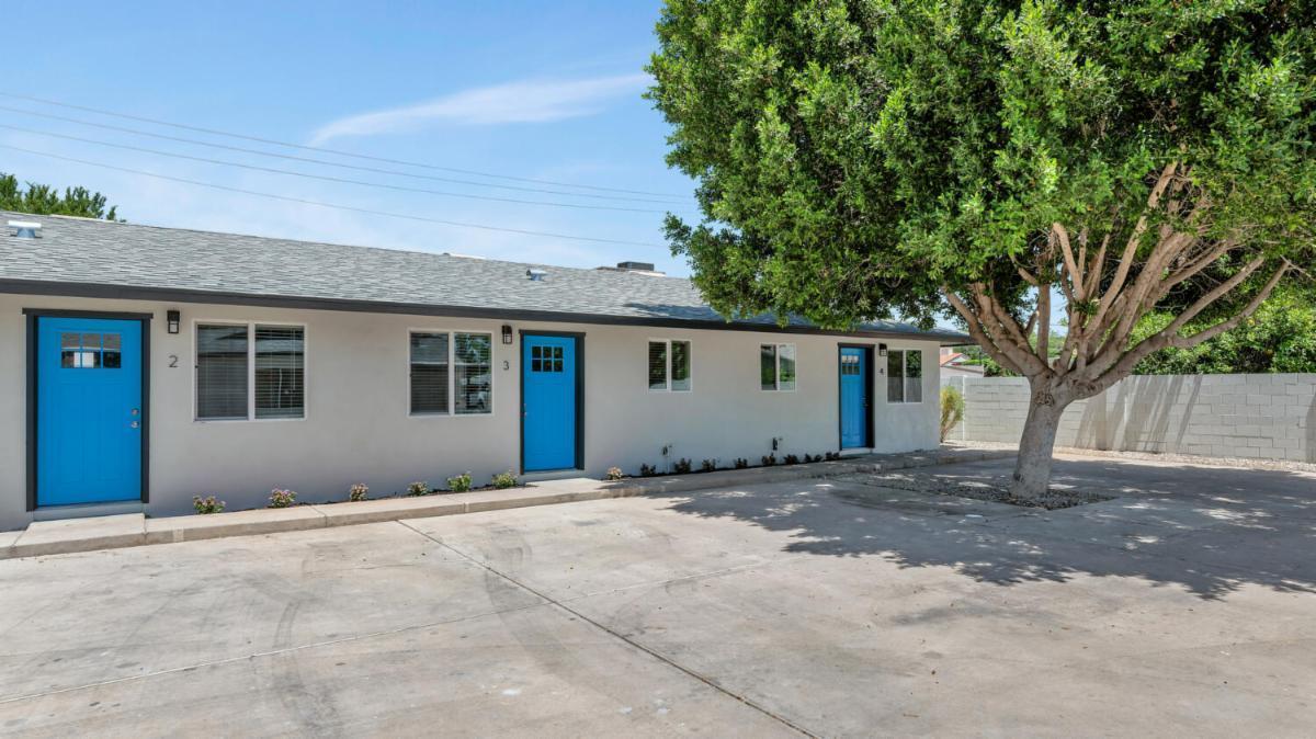 2122 W Augusta | Renovated Fourplex