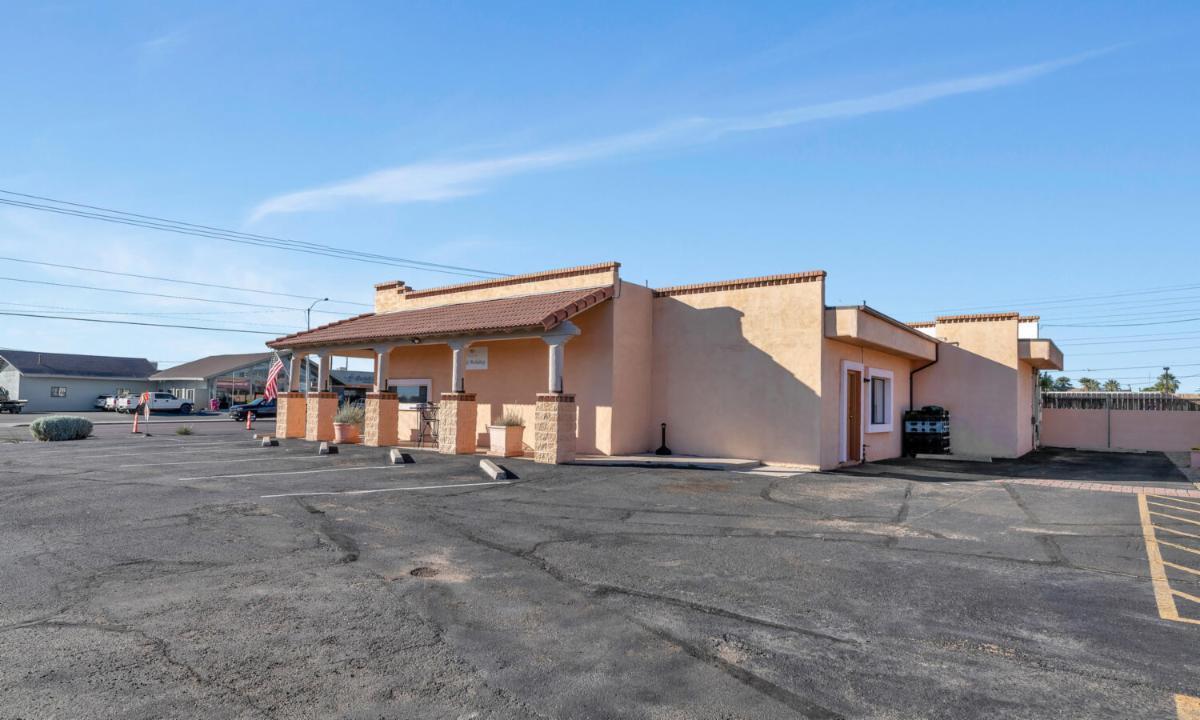 Wickenburg | NNN + 6 Apts | Seller Finance