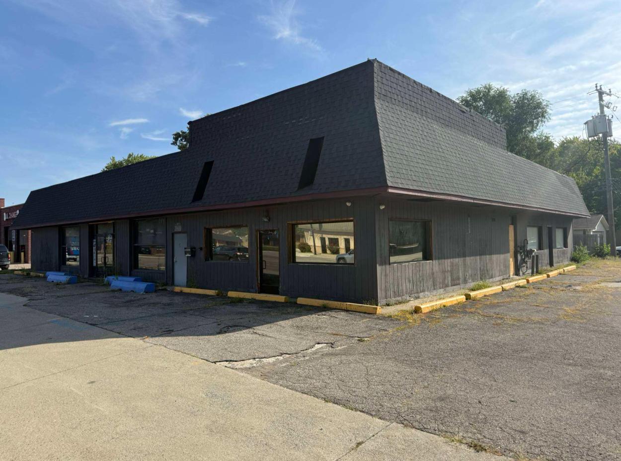 Madison Heights - Freestanding Ind./Retail
