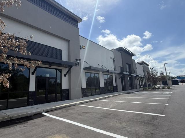 1101-1117 Cypress Pkwy
