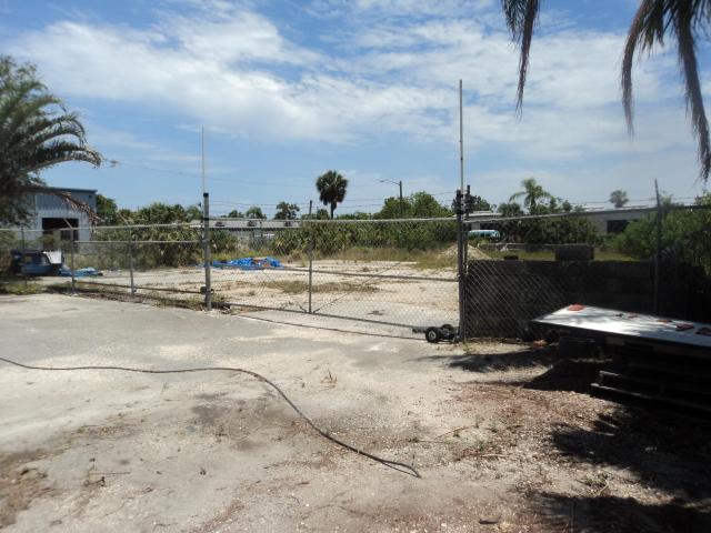 Office W/Fenced Storage For Sale