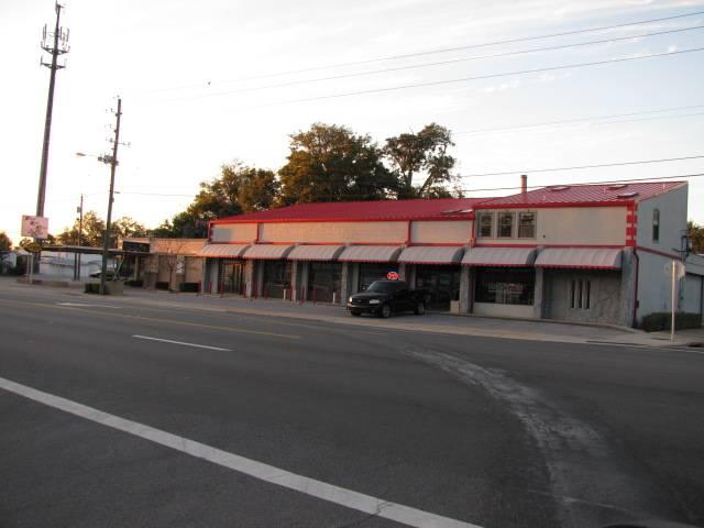 Ron's Paint & Body - 610 E Cervantes Street