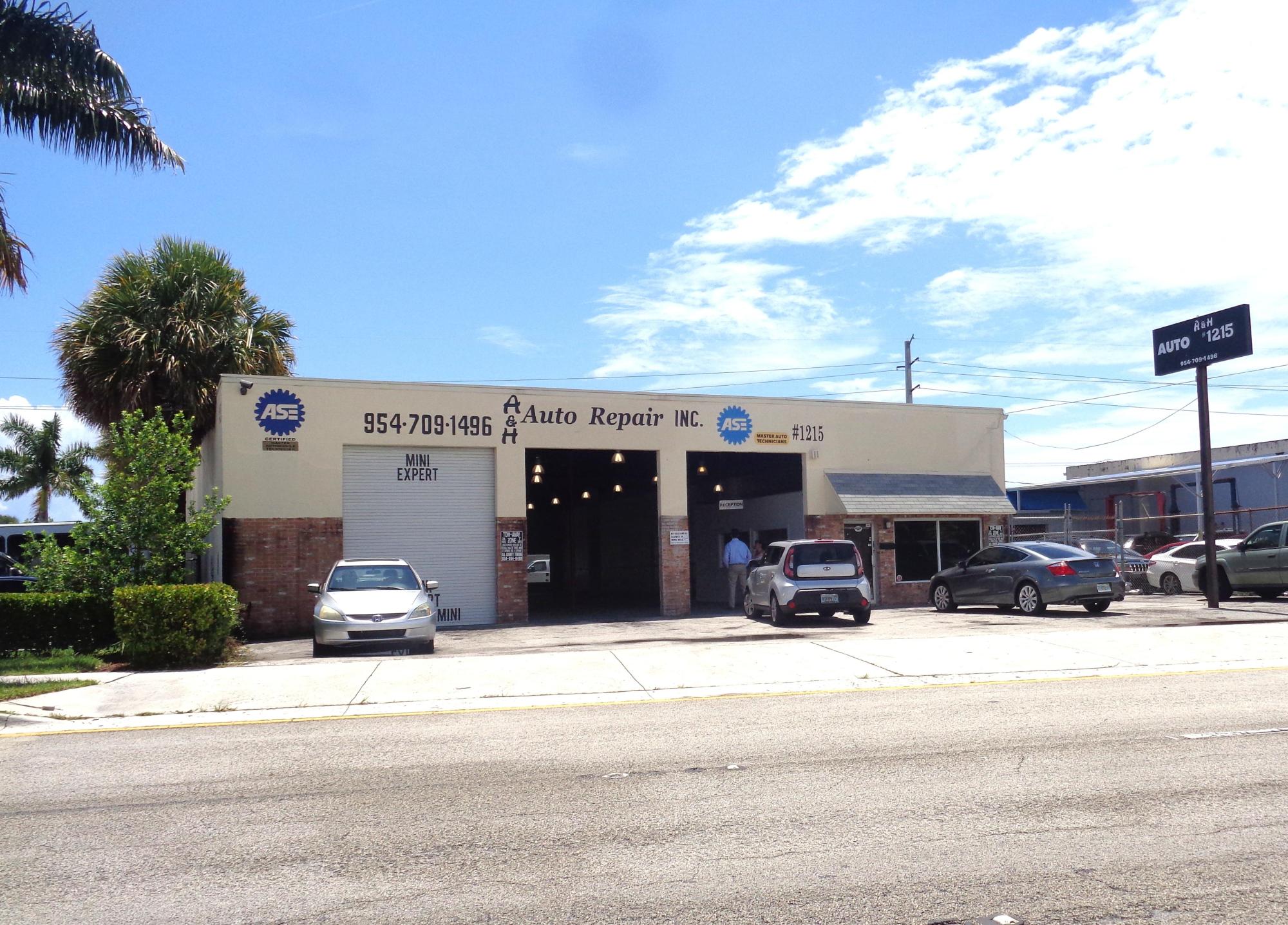 For Sale Warehouse/Auto Shop 7,260 SF