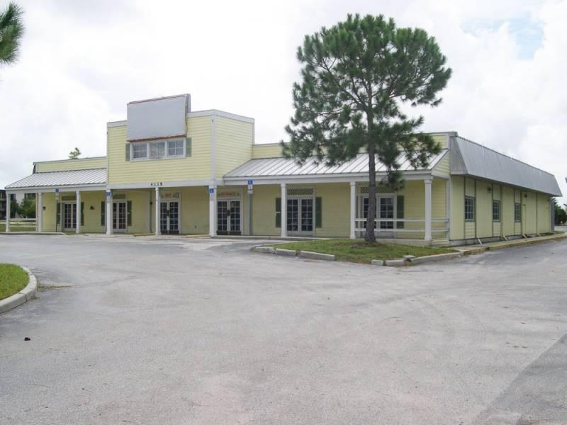 Retail/Restaurant Building for Sale